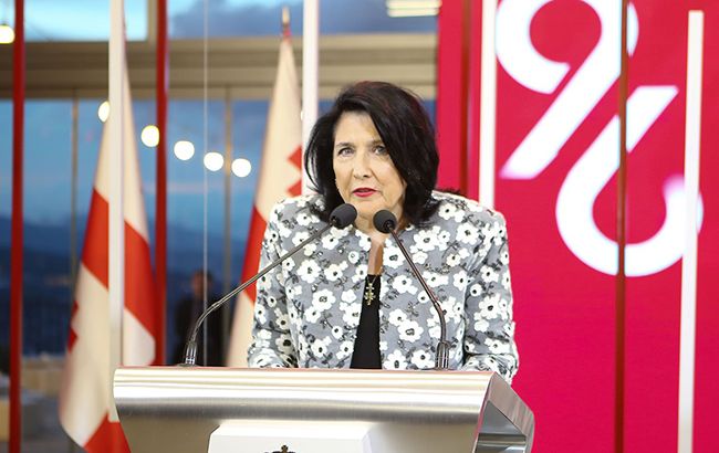 Зурабишвили и Кобахидзе из-за протестов возвращаются в Грузию