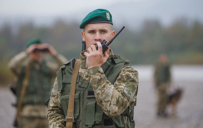 Украинские пограничники вернулись в Херсон (видео)