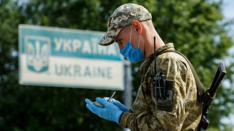 Как украинцам покинуть территорию Беларуси: разъяснение посольства