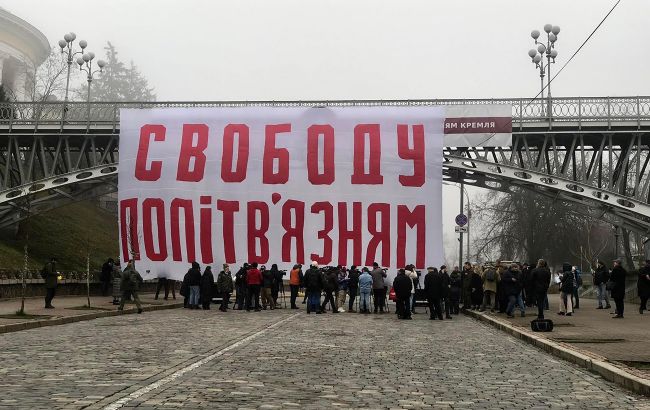 Кожному по 11 років в'язниці. Суд в РФ оголосив вирок двом кримським татарам