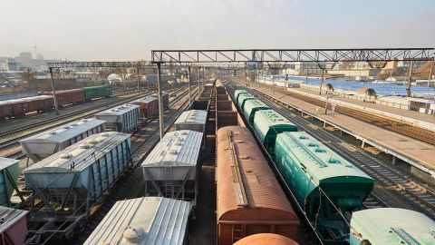 "Укрзализниця" через две недели остановит все перевозки: возможен крупный страйк