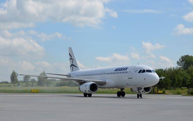 Греческая авиакомпания приостановит полеты в Украину