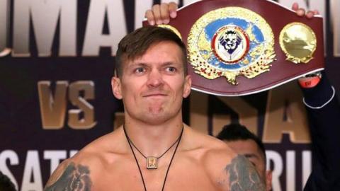 Усик показав, чим зайнявся після перемоги над Хуком