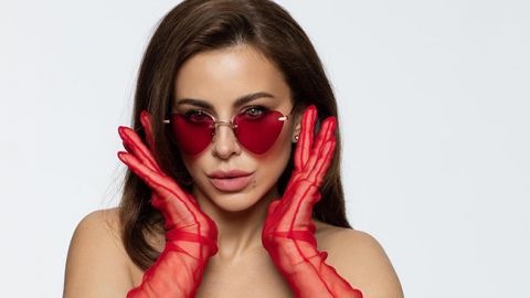 Зовсім спотворила себе: Ані Лорак жорстко рознесли за знімок для глянцю