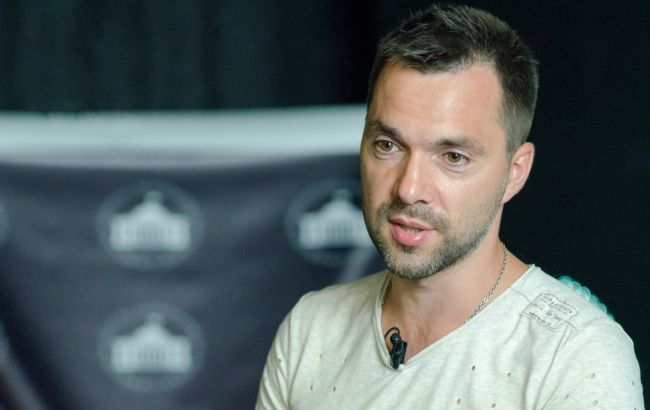 Сьогодні обстріли Києва можуть тривати цілий день, - Арестович