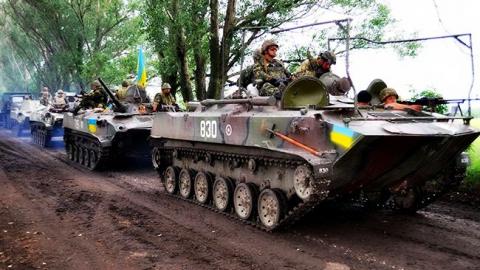 Боевики обстреляли силы АТО на Приморском направлении из гранатометов, ранен военный, - штаб