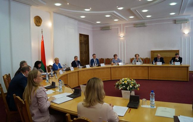 Выборы в Беларуси: ЦИК пока не определил дату итогов