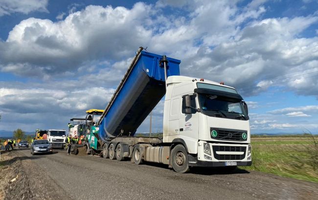 На Закарпатті триває будівництво мостів на трасі, що веде до курорту "Шаян", - ОДА