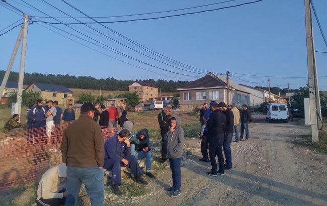 Обшуки в Криму: затримали 5 кримських татар