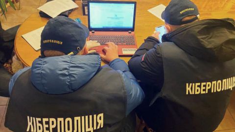 Киберполиция разоблачила группу, сбывавшую поддельные водительские права