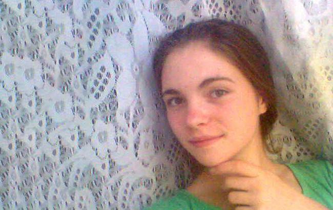 "К войне нельзя привыкнуть": в сети показали осколок, который убил 15-летнюю украинку на Донбассе
