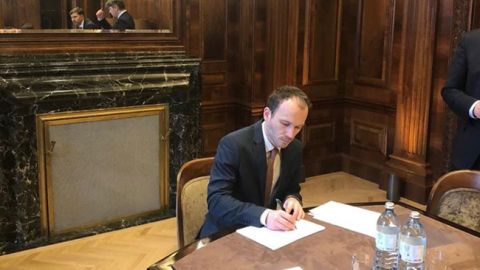 Україна і Росія почала процес підписання документів про транзит газу