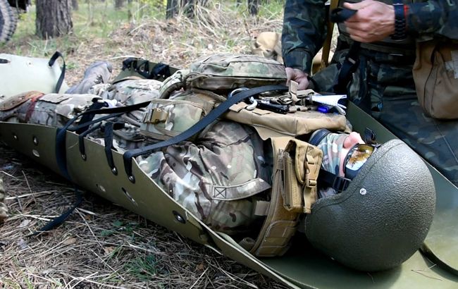 У Дніпро екстрено евакуювали двох поранених на Донбасі військових