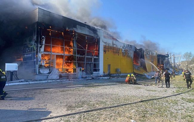 Мужчина, выживший в Кременчугском ТЦ, рассказал о пережитом 