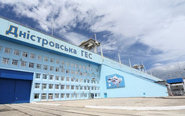 Били ракетами. У Чернівецькій ОВА розповіли деталі атаки на Дністровську ГЕС (фото)