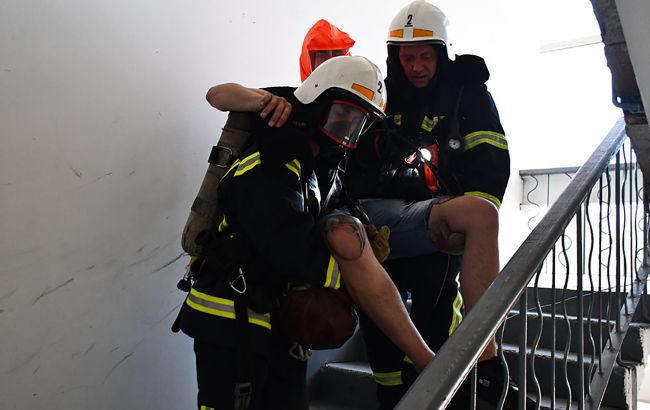 Во Львове произошел пожар в многоквартирном доме: спасли семь человек