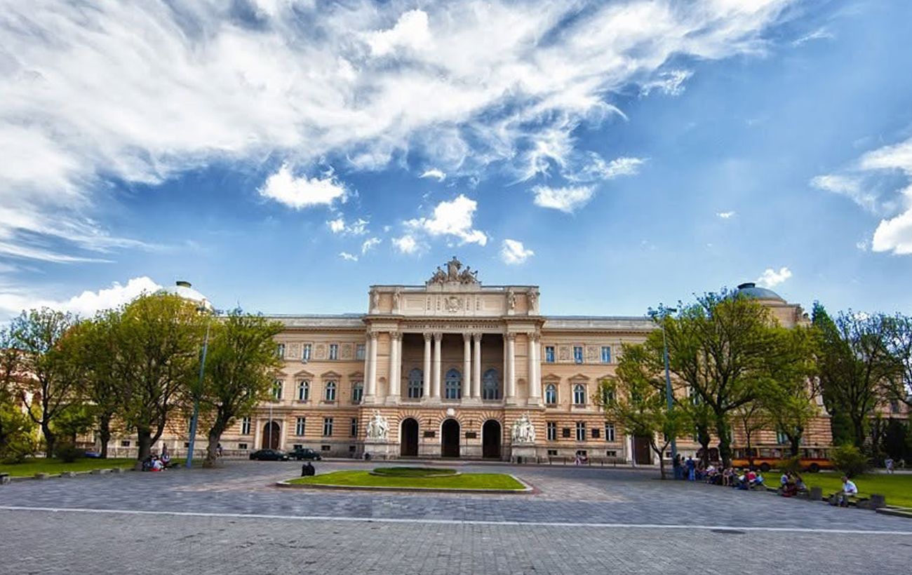 Ціни злетіли на 30%: скільки тепер коштує навчання в ЛНУ ім. Франка