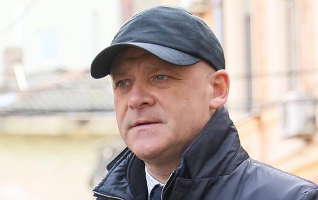 Адвокат Труханова заявил, что под Соломенский суд свозят "молодых людей"