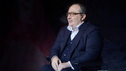 Сын Кернеса рассказал о сестре-близняшке отца: как он, только с волосами