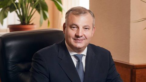 Возле здания ВККСУ неизвестные напали на судью