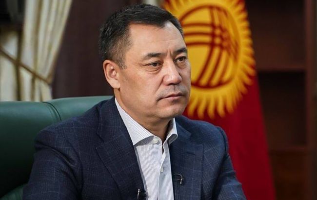 Президенти Киргизії і Таджикистану домовилися відвести всю військову техніку від кордону