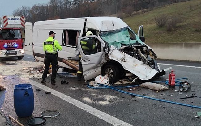 У Словаччині автобус з українцями потрапив у ДТП, є жертва