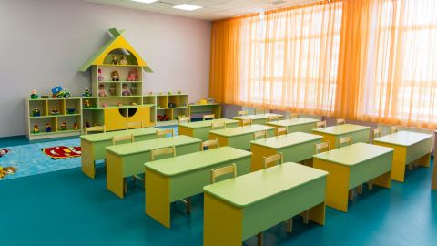 Івано-Франківськ відкриває дитсадки, школи переходять на дистанційне навчання