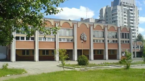 Скандал у Львові: учні школи, де вчився Руф, танцюють на відео під російську попсу