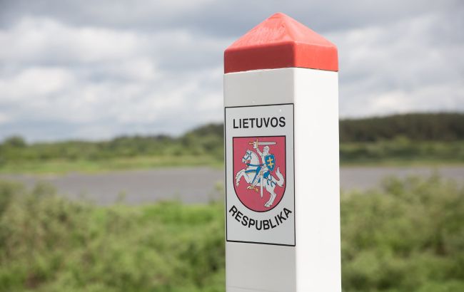 Литва закриє два пункти пропуску на кордоні з Білоруссю