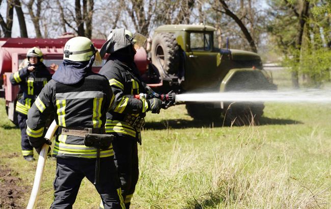 Пожежі в Луганській області: шістьох інспекторів ДСНС судитимуть через підробку звітів