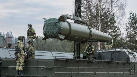 Боевиков на Донбассе снабжают новыми партиями вооружения, - разведка