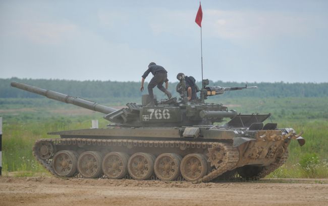 Окупанти пішли в танкову атаку на Миколаїв. ЗСУ прийняли бій