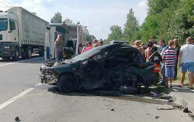 Во Львовской области произошло ДТП с участием авто местного бизнесмена, погибла девушка