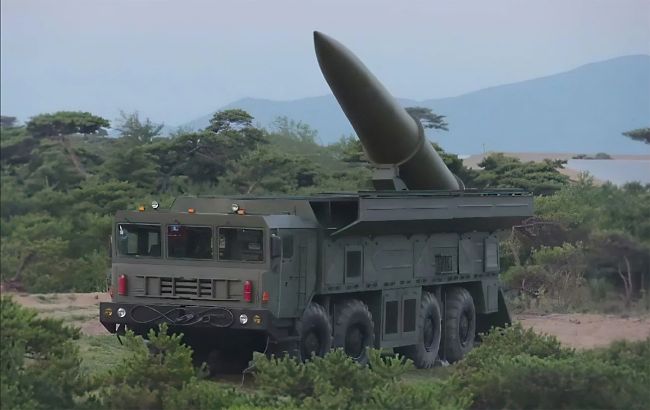 КНДР випустила десять ракет у бік Японського моря: у Токіо заявили про загрозу