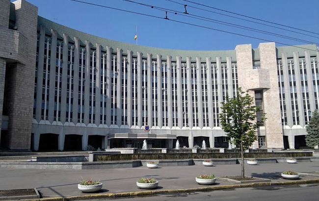 В Днепре требуют от Кабмина обеспечить начало реконструкции местного аэропорта