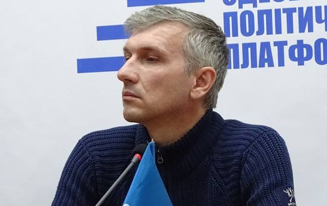 Следствие по делу о покушении на активиста Михайлика приостановили