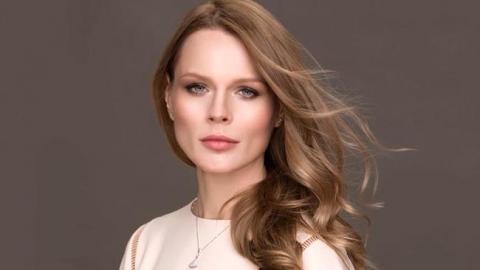 "Заручники трендів": Фреймут скопіювала вбрання відомої українки (фото)