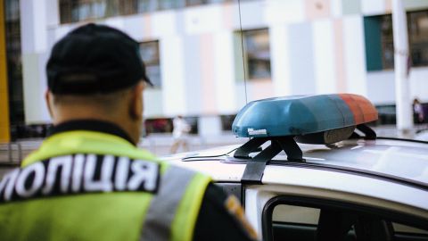 В Одессе грабитель обчистил садик, пока воспитатели с детьми были в убежище: что ему грозит