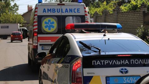 Дети в Днепре жили несколько лет в нечеловеческих условиях среди мусора: соцслужба катастрофы не видит