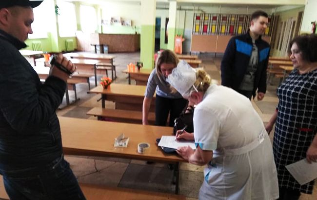 В Николаеве полиция проводит 120 обысков в школах и коммунальных предприятиях