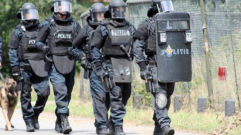 Нападения с ножом в Нидерландах: полиция задержала подозреваемого