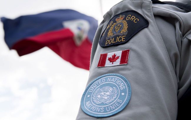 Полиция Канады разогнала дальнобойщиков и разблокировала границу с США