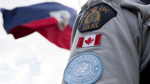 У Канаді автобус з юніорською хокейною командою потрапив у ДТП, є загиблі