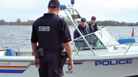 Біля узбережжя Канади сталася пожежа на судні з хімікатами