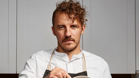 Клопотенко развенчал популярные мифы о еде: огурцы можно есть с молоком, а гречку варить не нужно