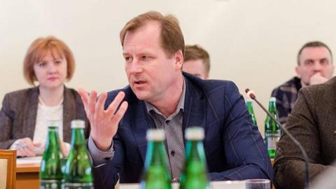 СБУ допитала екс-заступника голови НАЗК Радецького