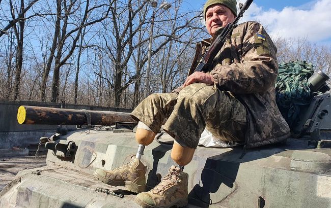 Житель Закарпаття вирушив захищати Україну на двох протезах: дивовижна історія