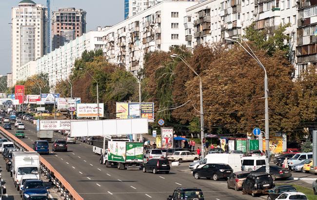 У Києві демонтували понад тисячу незаконних рекламних об'єктів протягом липня
