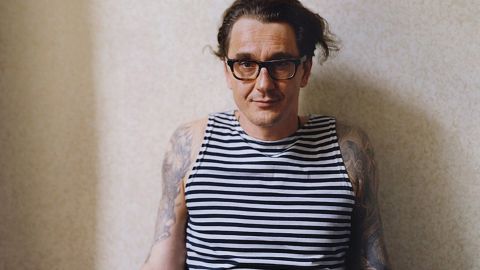 Одеський блогер порізав горло в суді: його підозрюють в нападі на учасника ООС (відео)