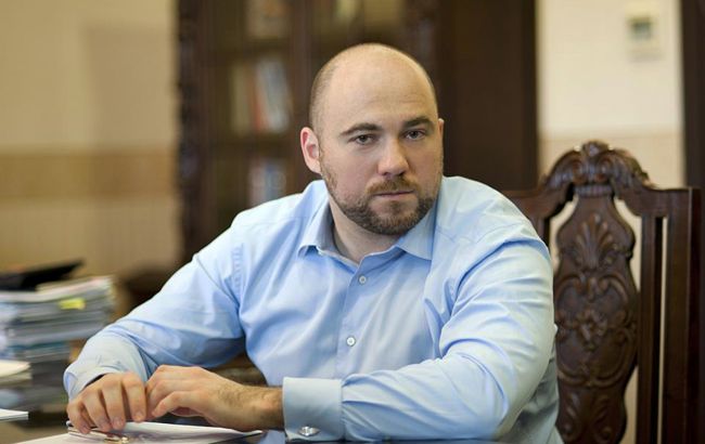 СБУ підтвердила обшуки у нардепа Столара